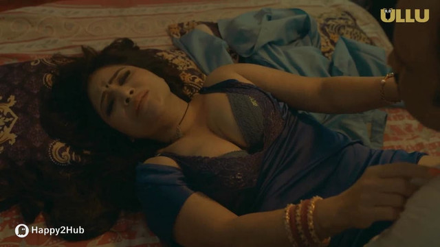 Tota Ep1 – Ullu Rajsi Verma Sasur Bahu Ka Sex