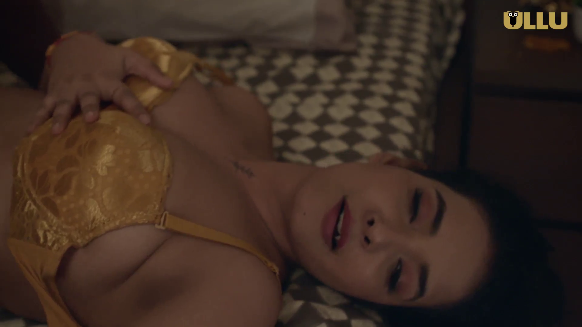 Sanskari E6 – Ridhima Tiwari Sexy Bhabhi XVideo