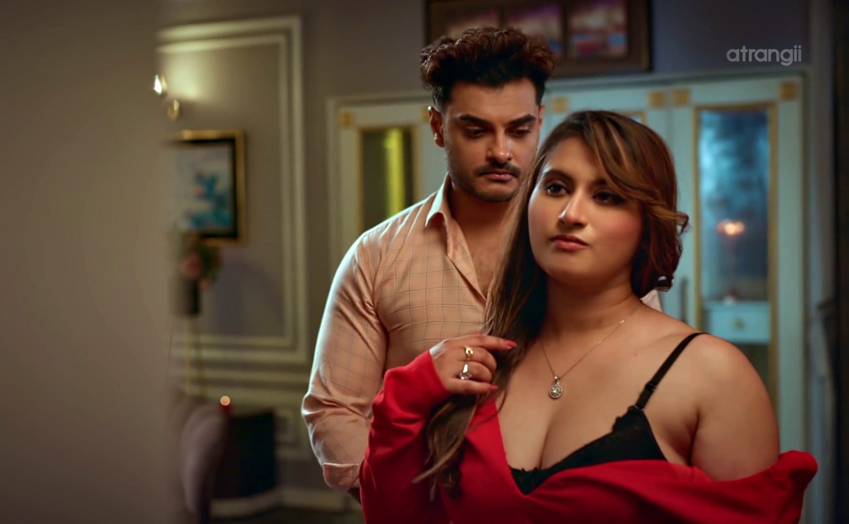 Your Girlfriend E1 – Gunnjan Aras Naukar Ne Choda